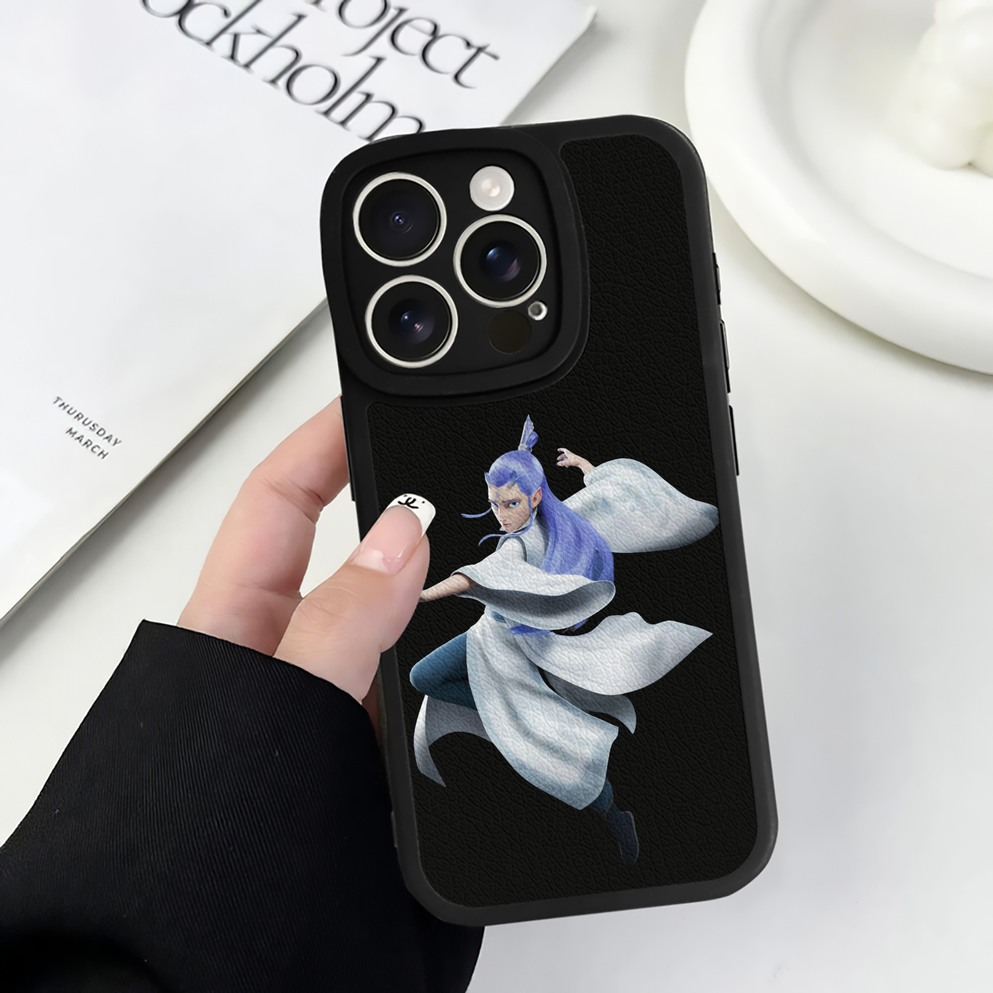 （画像用） Ne Zha 2 ナタ 魔童の大暴れ 【iPhone 16シリーズ対応】シリコンスマホケース（レザー調） 材質：シリコン